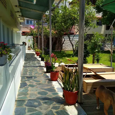Apart Otel Beloni And *